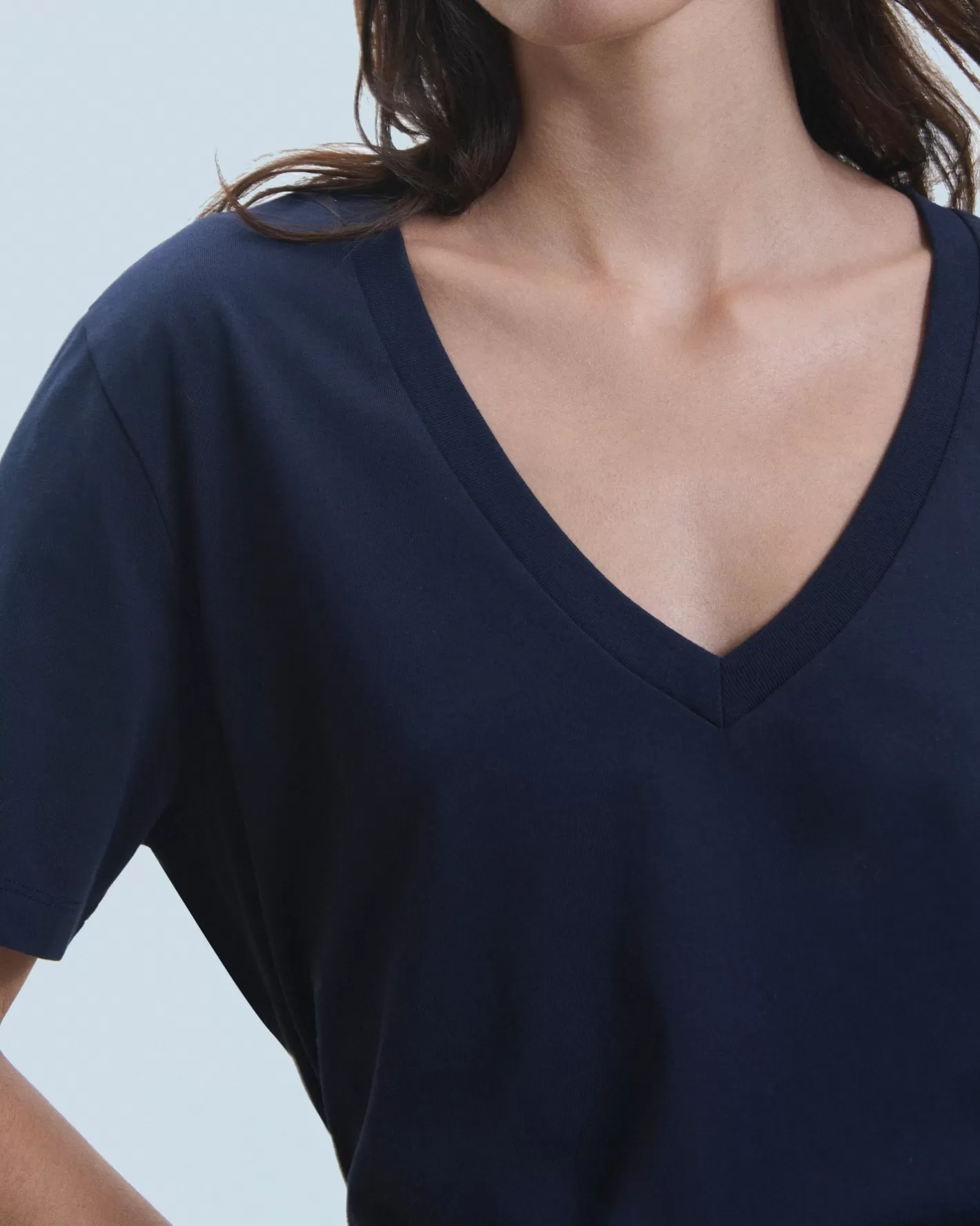 T-shirt Scollo A V Maniche Corte-FROM FUTURE Store