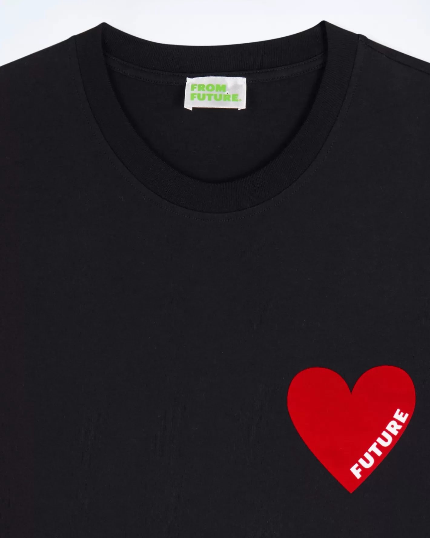 T-Shirt Scollo Tondo Cuore-FROM FUTURE Shop